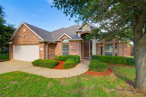 11 Beechcreek Dr, Edgecliff Village, TX, 76134-3424 | Card Image