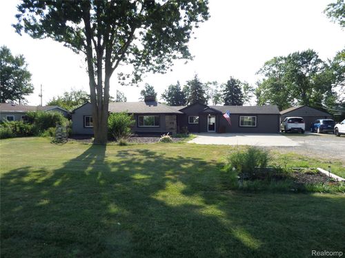 38250 S Groesbeck Hwy, Clinton Township, MI, 48036-1928 | Card Image