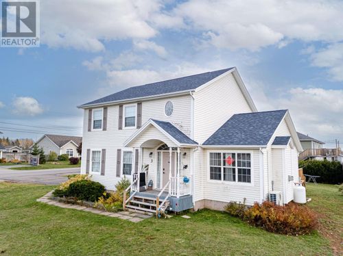 3 Macphee St, Charlottetown, PE, C1E2M6 | Card Image