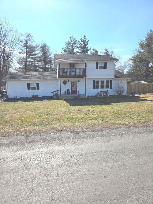 600 W Ford St, Energy, IL, 62933-3502 | Card Image