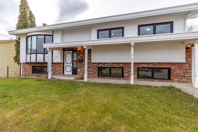 120 16 St, House other with 5 bedrooms, 2 bathrooms and 2 parking in Fort Macleod AB | Image 2