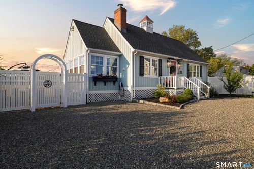 129 Nehantic Trl, Old Saybrook, CT, 06475-1835 | Card Image