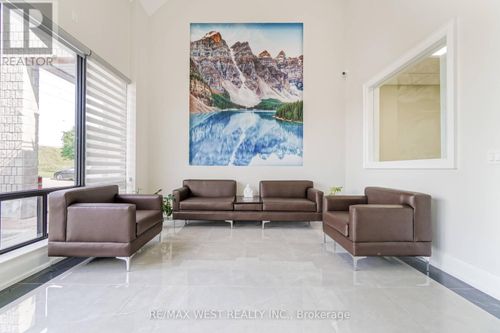 20-4-7956 Torbram Road, Brampton (Steeles Industrial), ON, L6T5A2 | Card Image