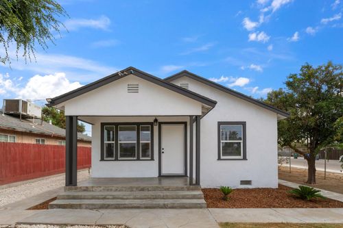 12575 W F, Biola, CA, 93606-7217 | Card Image