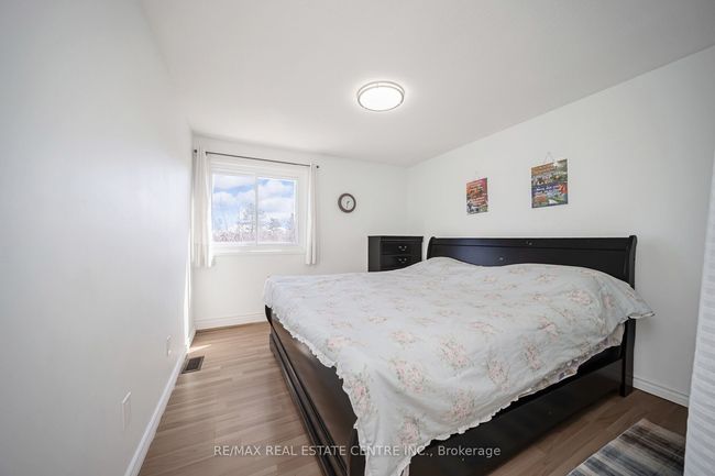 24 Jackman Dr, House other with 5 bedrooms, 2 bathrooms and 5 parking in Brampton ON | Image 12