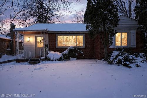 320 Pioneer Dr, Pontiac, MI, 48341-1853 | Card Image