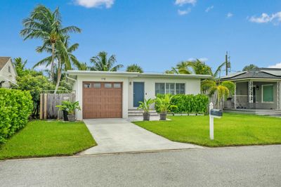 1718 N N Street, House other with 3 bedrooms, 2 bathrooms and null parking in Lake Worth Beach FL | Image 2