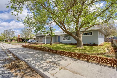 445 S Bailey St, Fallon, NV, 89406-3741 | Card Image