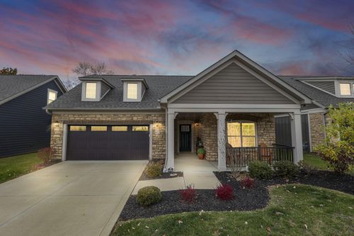 6452 Nature Nook Dr, Lewis Center, OH, 43035-8546 | Card Image