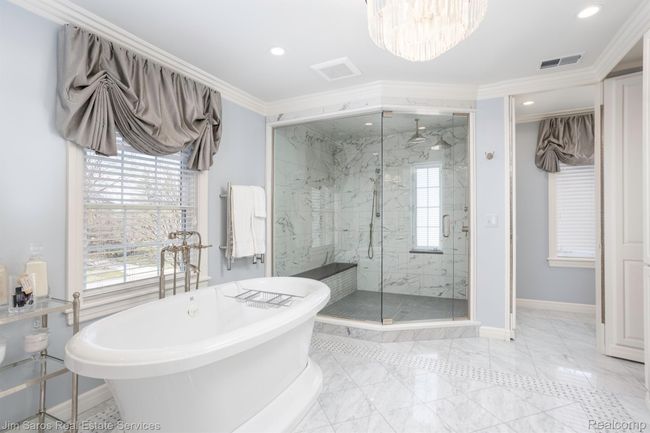 15701 Windmill Pointe Dr, House other with 6 bedrooms, 7 bathrooms and null parking in Grosse Pointe Park MI | Image 25