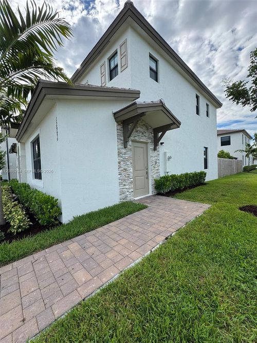 12986-12986 Sw 232nd Ter, Homestead, FL, 33032-9235 | Card Image