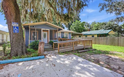 137 Se Craig Ave, Lake City, FL, 32025-4968 | Card Image