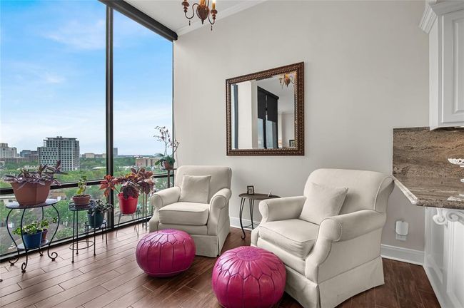 UNIT-1206 - 1111 Bering Dr, Condo with 2 bedrooms, 2 bathrooms and 2 parking in Houston TX | Image 10