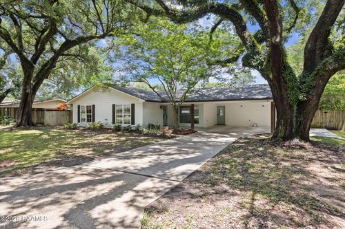205 Live Oak Dr, Lafayette, LA, 70503-3901 | Card Image