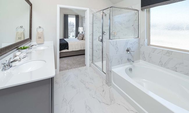 08 IH Arcadia Trails Balch Springs TX Owners Bath Room | Image 13