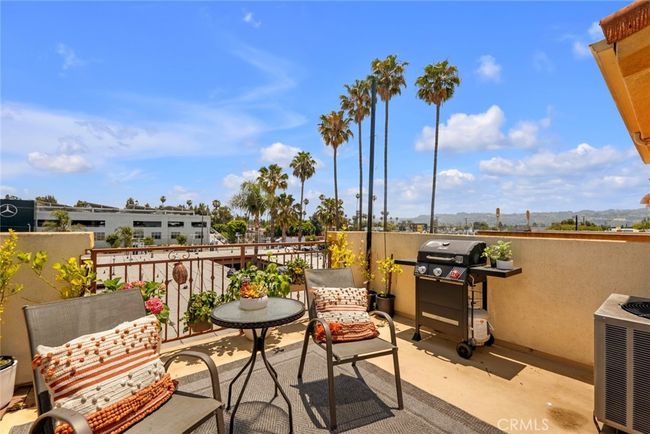 13 - 14535 Margate St, Townhouse with 3 bedrooms, 3 bathrooms and 2 parking in Sherman Oaks CA | Image 28
