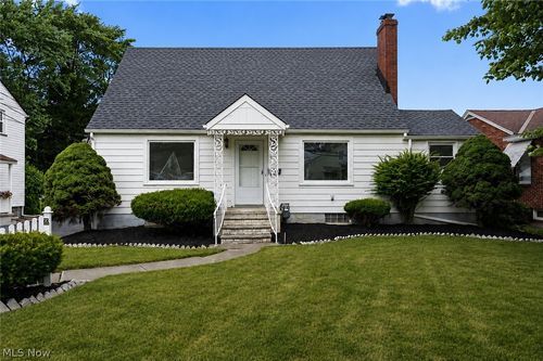 191 E Martin St, Amherst, OH, 44001-1412 | Card Image