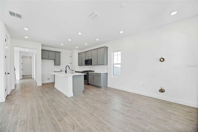 172 Eagleston Ln, House other with 3 bedrooms, 3 bathrooms and null parking in LAKEWOOD RCH FL | Image 9