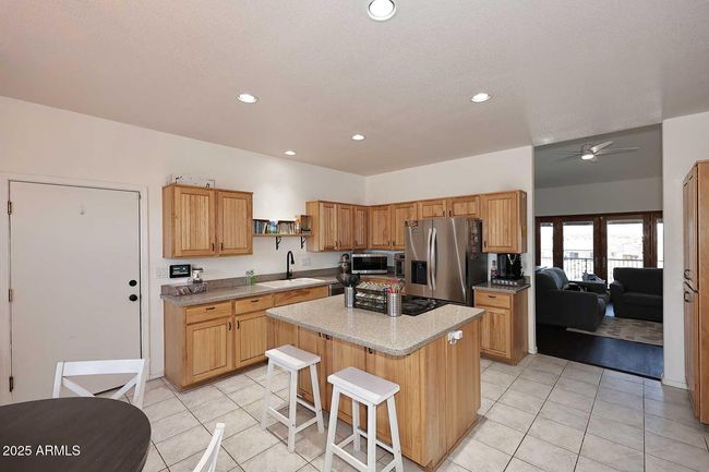 17862 E Hummingbird Ln, House other with 5 bedrooms, 3 bathrooms and null parking in Mayer AZ | Image 8