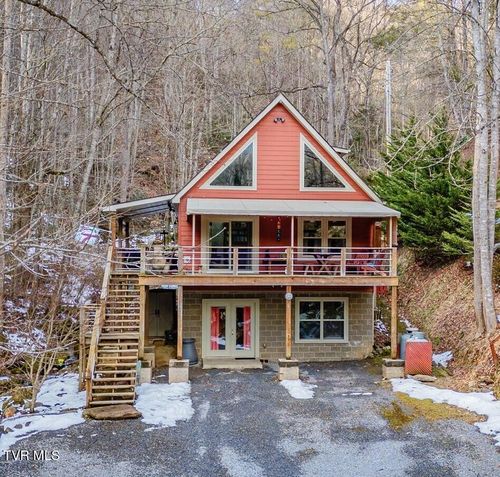 139 Charlie Harrell Ln, Hampton, TN, 37658-3631 | Card Image