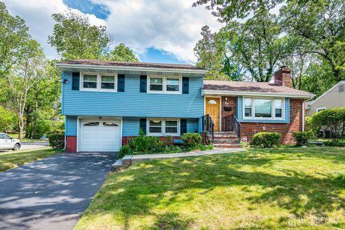 77 Woodside Ave, Metuchen, NJ, 08840-1629 | Card Image