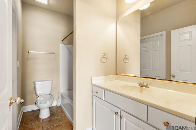 APT-1402 - 900 Dean Lee Dr, Condo with 2 bedrooms, 2 bathrooms and null parking in Baton Rouge LA | Image 11
