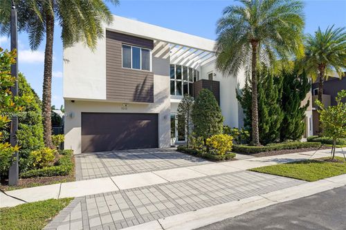7515-7515 Nw 99th Ave, Doral, FL, 33178-3448 | Card Image