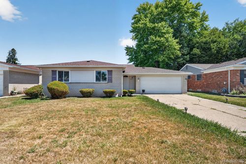 693 Hamlet Rd, Auburn Hills, MI, 48326-3523 | Card Image