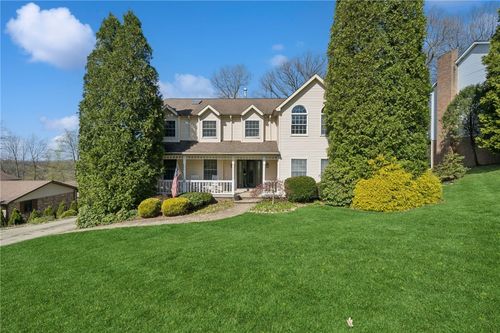 3239 Ridgeway Rd, Greensburg, PA, 15601-3818 | Card Image