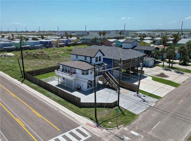 514 Royal Palm Dr, House other with 3 bedrooms, 3 bathrooms and 4 parking in Port Aransas TX | Image 15