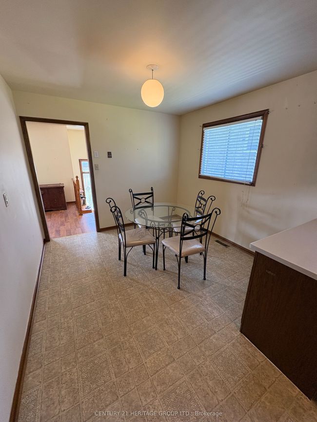 117 Maplegrove Ave, House other with 5 bedrooms, 2 bathrooms and 4 parking in Bradford ON | Image 5