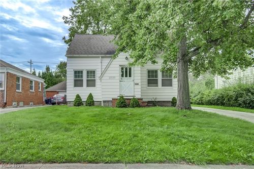 1739 Longwood Dr, Cleveland, OH, 44124-3009 | Card Image