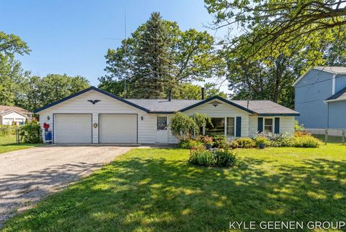 51 Manley St, Holland, MI, 49424-2107 | Card Image