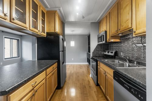 apt-223-4110 Rahn Rd, Eagan, MN, 55122-2194 | Card Image