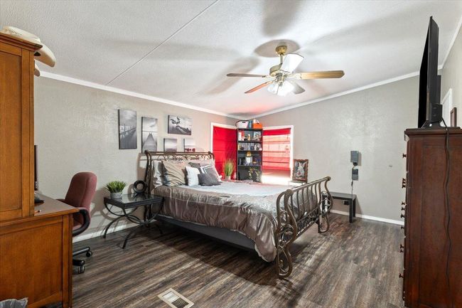 408 2 Nd St, House other with 4 bedrooms, 2 bathrooms and null parking in Plains TX | Image 23