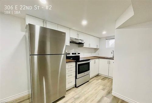 306 E 22nd St, Hamilton, ON, L8V2W1 | Card Image