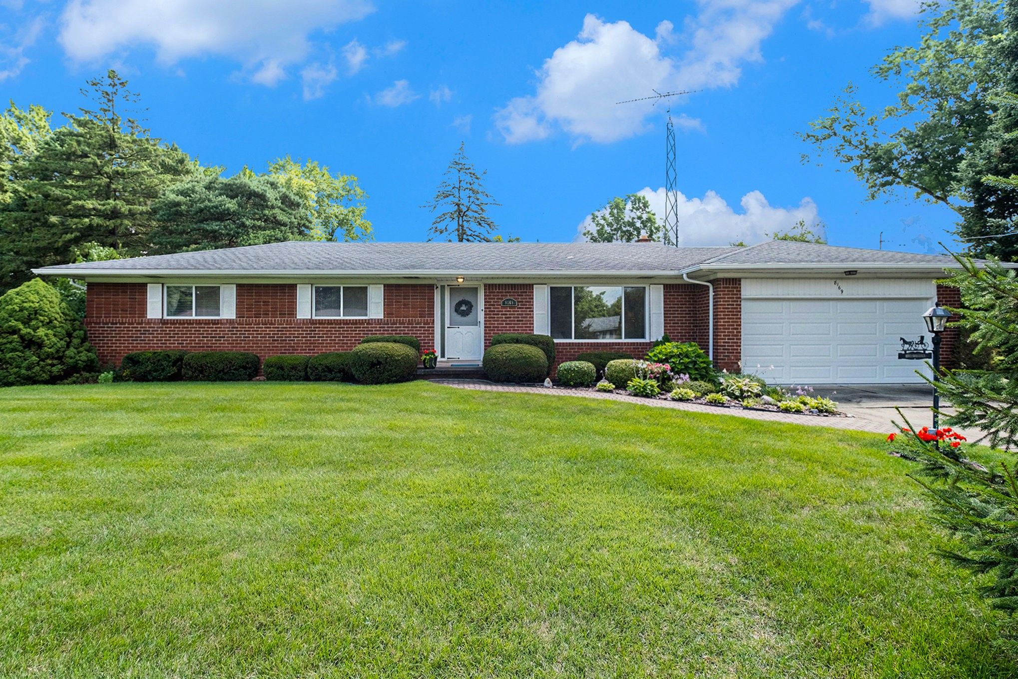 Dungarvin Dr, Grand Blanc, MI 48439