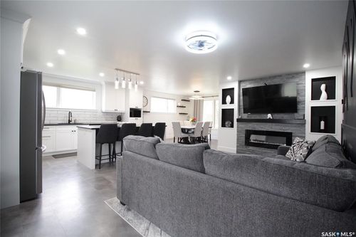 1110 Windover Ave, Moosomin, SK, S0G | Card Image