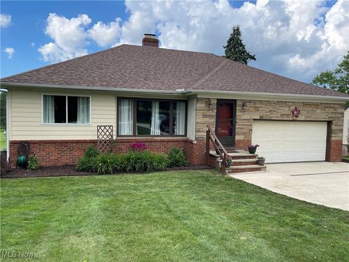 4523 Oakes Rd, Brecksville, OH, 44141-2563 | Card Image