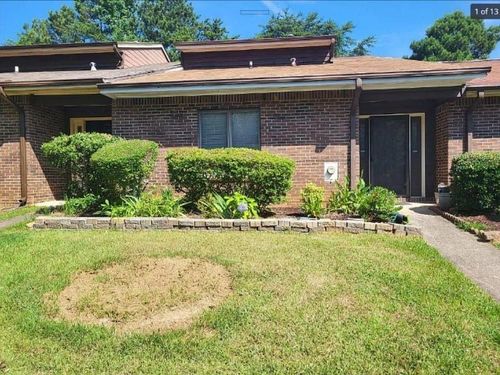 1481 Stoneleigh Cir, Stone Mountain, GA, 30088-3437 | Card Image