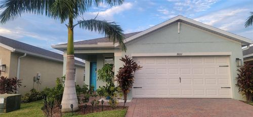 8821 Swell Brooks Ct, NORTH FORT MYERS, FL, 33917-4007 | Card Image