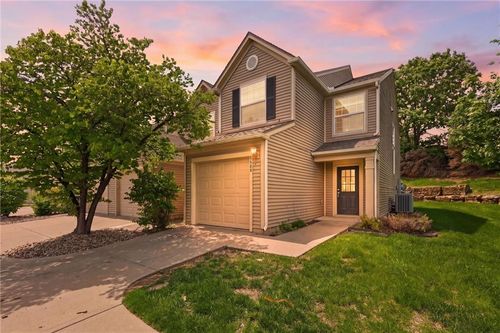 5538 N Fairmount Ave, Kansas City, MO, 64118-4080 | Card Image