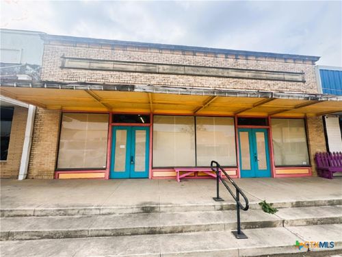 216 N Nixon Avenue, Nixon, TX, 78140 | Card Image