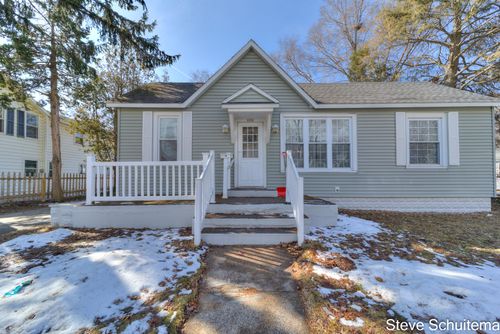 2159 Mann St, Muskegon, MI, 49441-1532 | Card Image