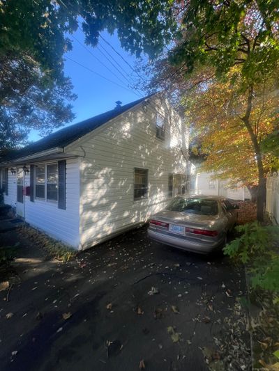 11 Leroy Place, House other with 4 bedrooms, 2 bathrooms and null parking in Stamford CT | Image 2