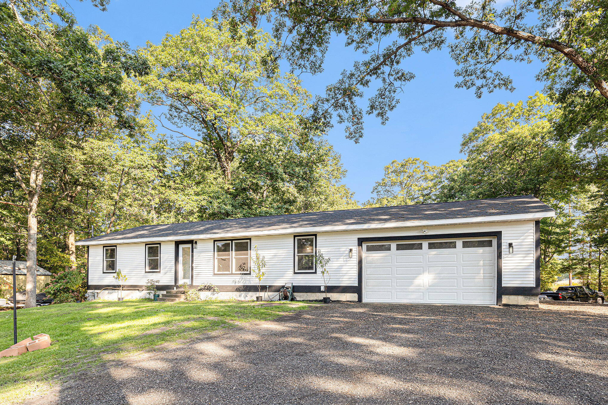 Rich St, Grand Haven, MI 49417