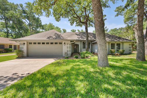 3404 Commander Ct, Arlington, TX, 76017-3457 | Card Image