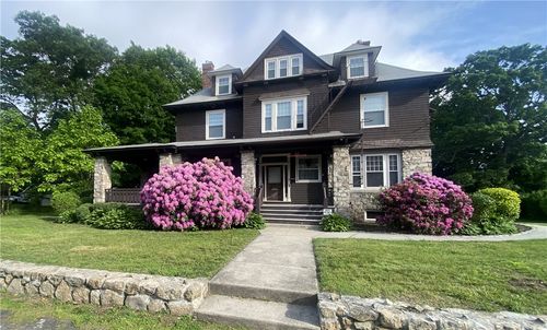 2f-27 W Park Pl, Woonsocket, RI, 02895-7604 | Card Image