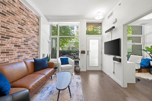 70 1st Ave W, Vancouver, BC, V5Y0K4 | Card Image