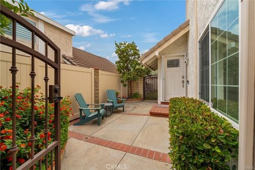 27065 Rio Prado Dr, Valencia, CA, 91354-2255 | Card Image
